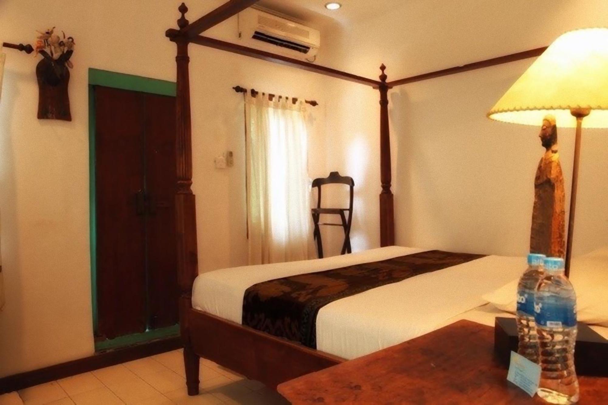 Sunhouse Guesthouse Sanur Oda fotoğraf